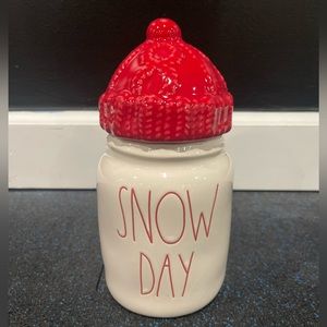 Rae dunn snow day canister